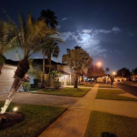 Lake Berkley Family Resort: Quiet Getaway with Pool Near Disney Kissimmee Exterior photo