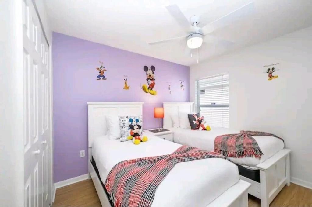 Lake Berkley Family Resort: Quiet Getaway with Pool Near Disney Kissimmee Exterior photo